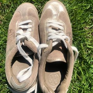 Tory Burch ladies size 6 leather tan and gold sneakers